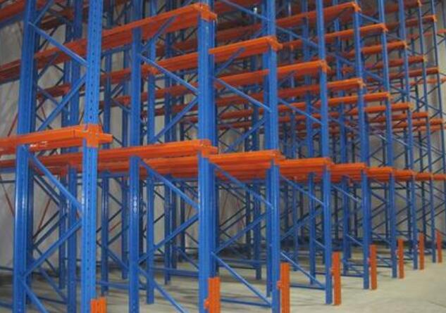輕型貨架是十分經(jīng)濟的一款倉庫貨架